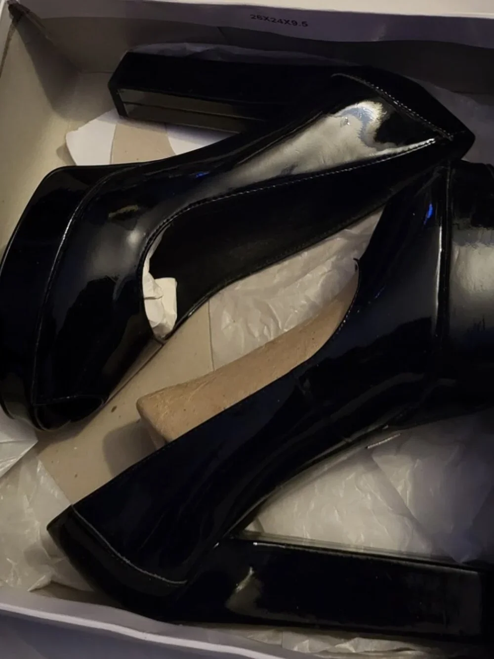 BAKERS BLACK PATENT LEATHER 